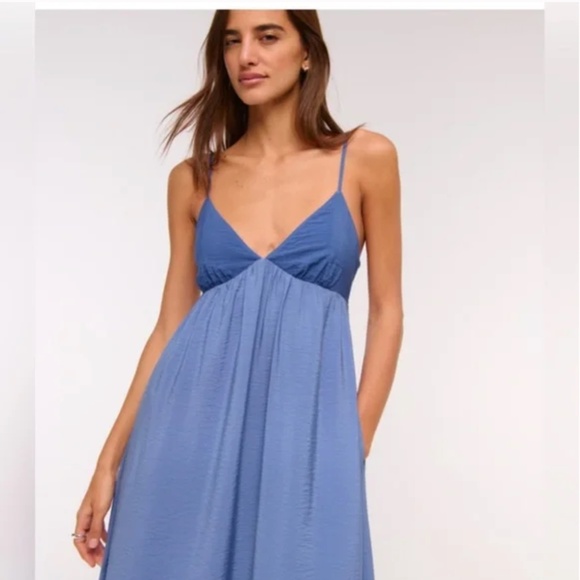 A&F Bra-Free Clasp-Back Flowy Maxi Dress - Picture 2 of 6